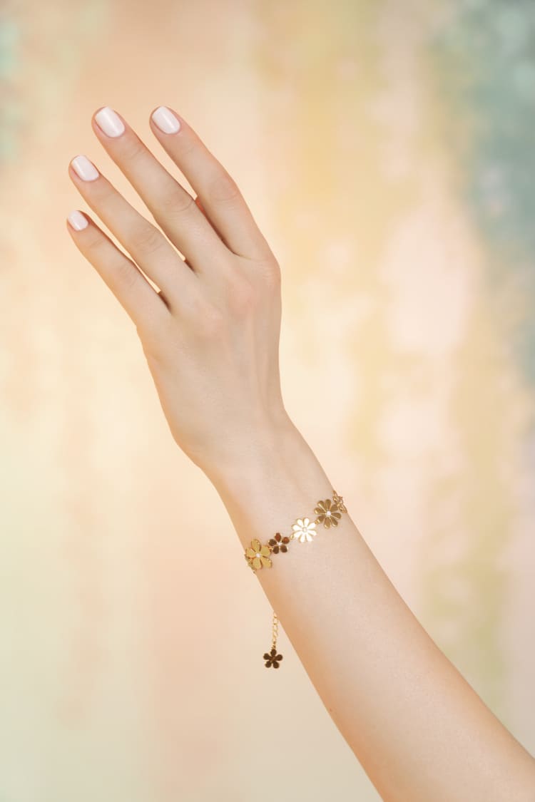 Bracciale in oro con fiore