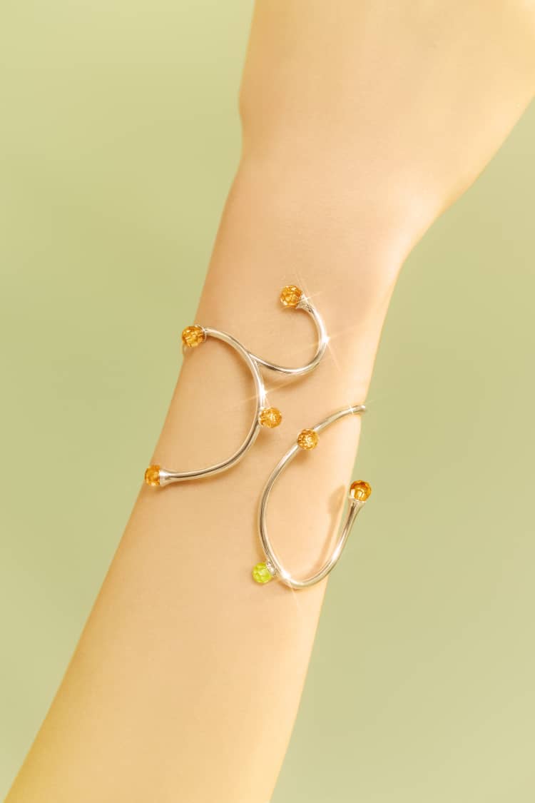 Bracciale rigido bold in argento con cristalli di topazio e opale