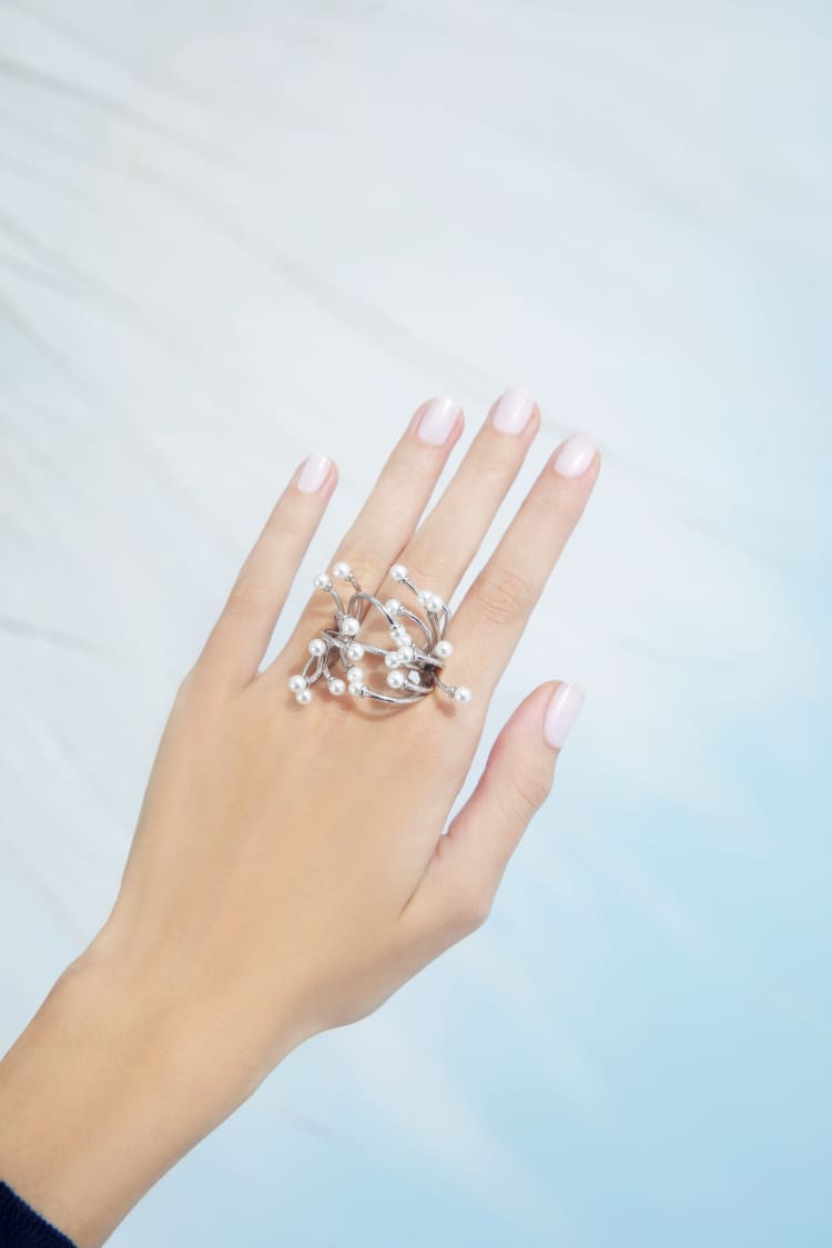 Anello in argento con mini perle