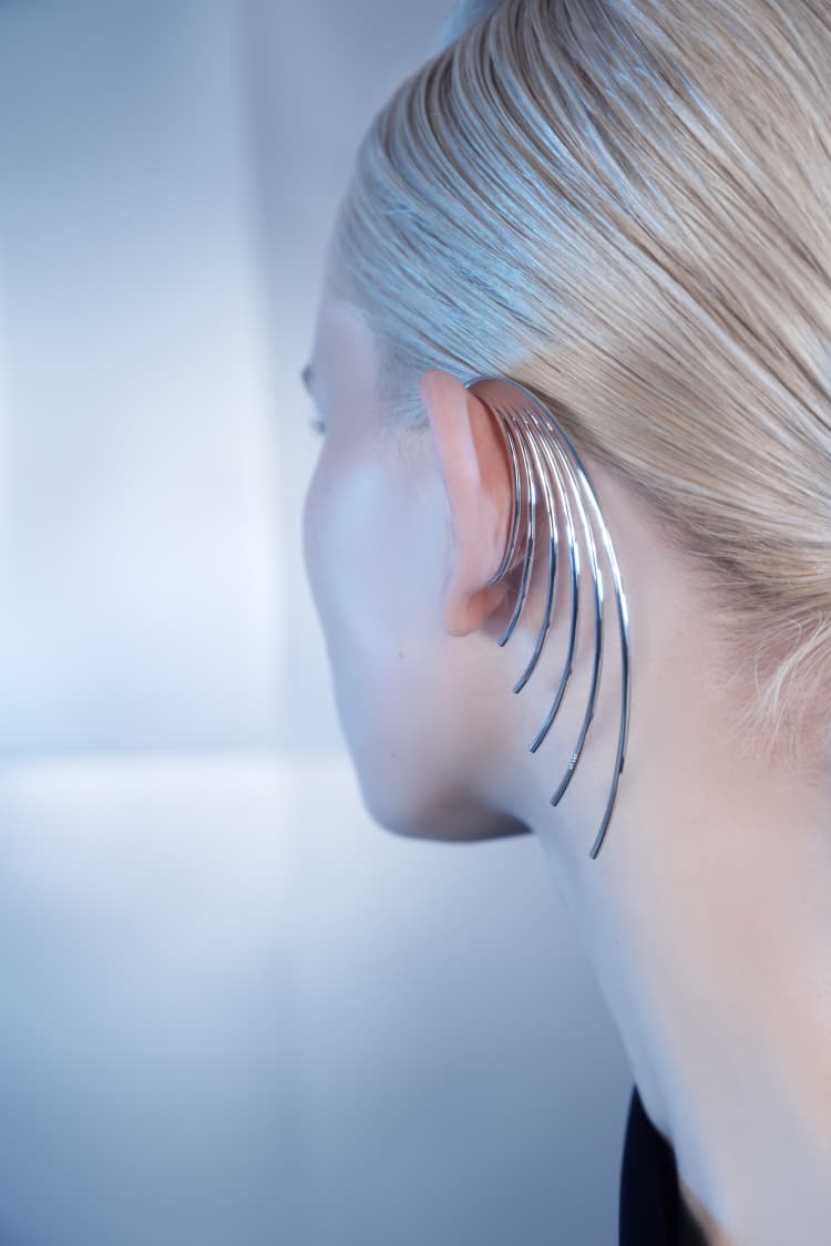 Ear cuff avvolgente in argento