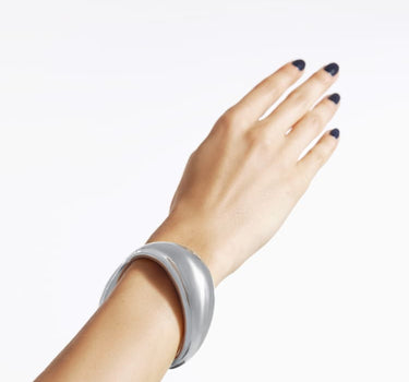 Bracciale rigido chiuso in argento, chunky e asimmetrico