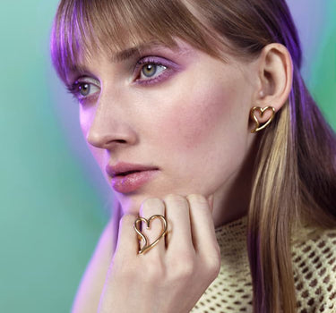 Anello in oro con cuore aperto Love