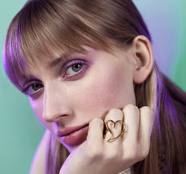 Anello in oro con cuore aperto Love