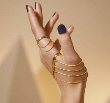 Catene da mano in oro