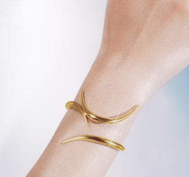 Bracciale d’oro con borchie