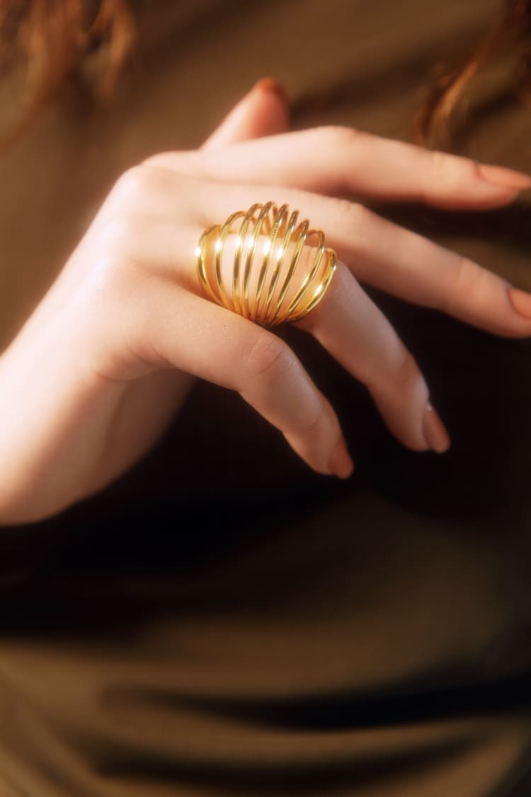 Anello a spirale in oro