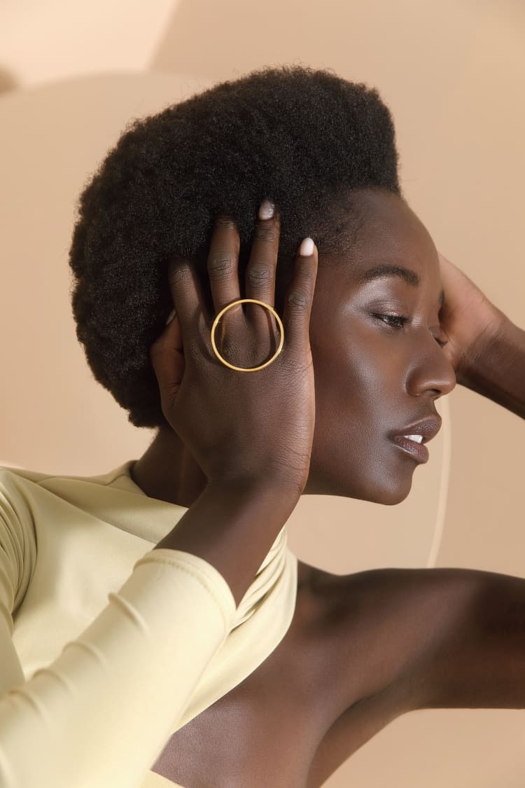 Anello rotondo in oro