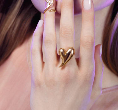 Anello d'amore in oro a forma di cuore