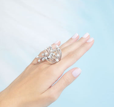Anello in argento con mini perle