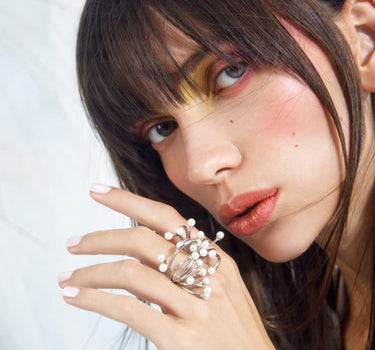 Anello in argento con mini perle