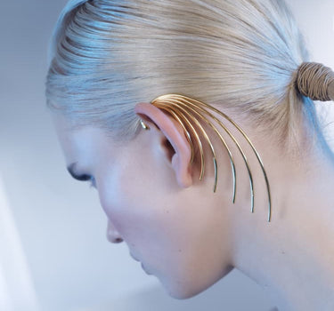 Ear cuff avvolgente in oro