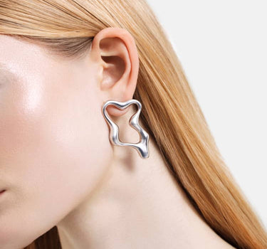 orecchini a cerchio organici in argento