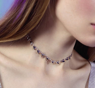 Choker a catena con cuore in argento