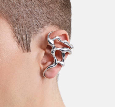 earcuff liquido in argento per l’intero orecchio
