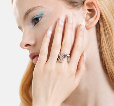 anello scultoreo in argento