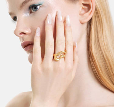 anello a forma libera in oro