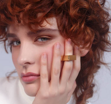 Anello quadrato in oro