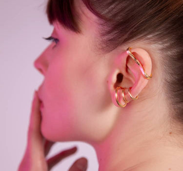 Cartilage ear cuff in gold